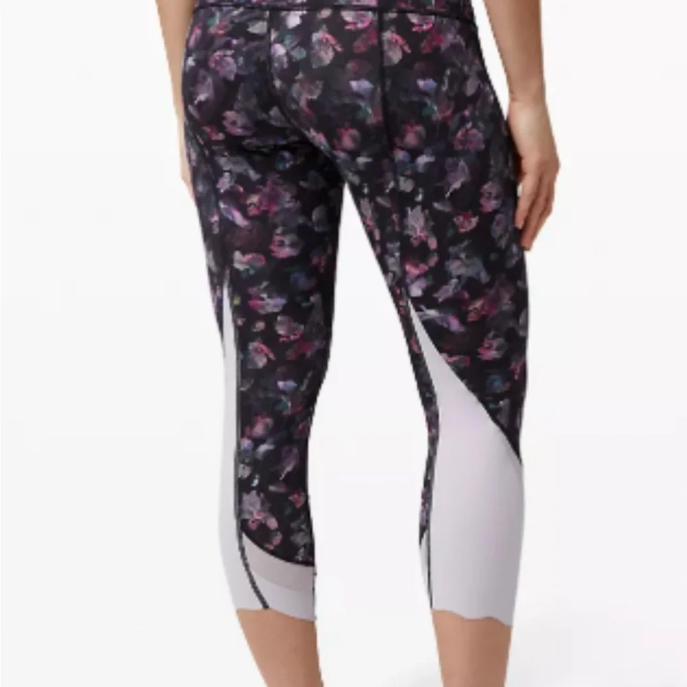 Lululemon Print Cropped Leggings - Picture 1 of 4
